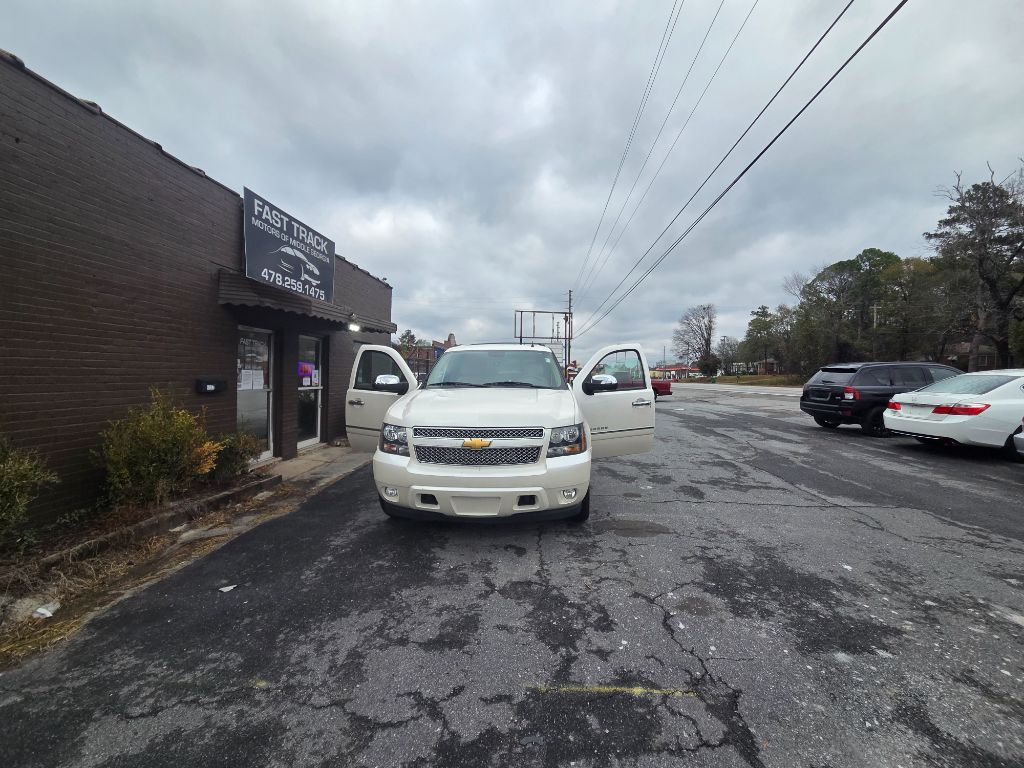 2012 Chevrolet Suburban LTZ's photo