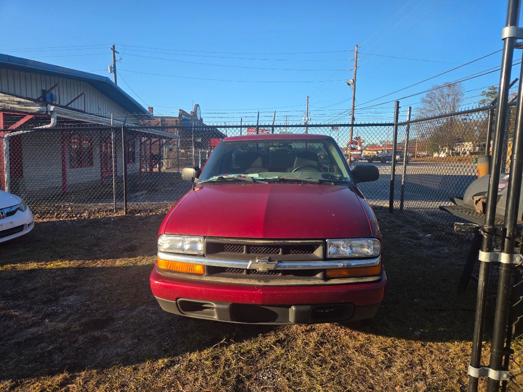 2003 Chevrolet S-10 LS's photo